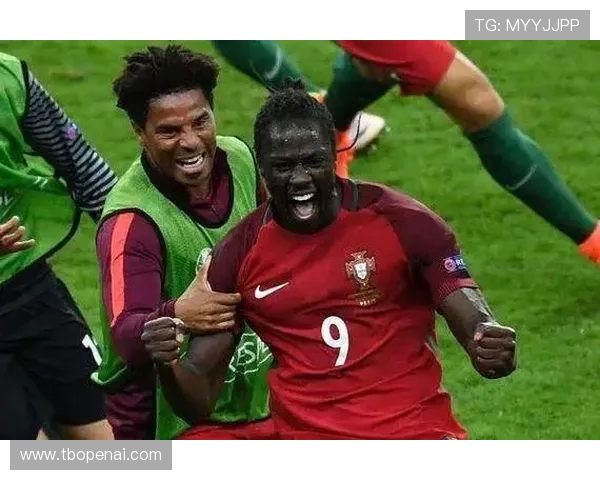 上海篮球队的崛起与蜕变:从默默无闻到赛场英雄的成长历程 上海篮球队的崛起与蜕变:从默默无闻到赛场英雄的成长历程