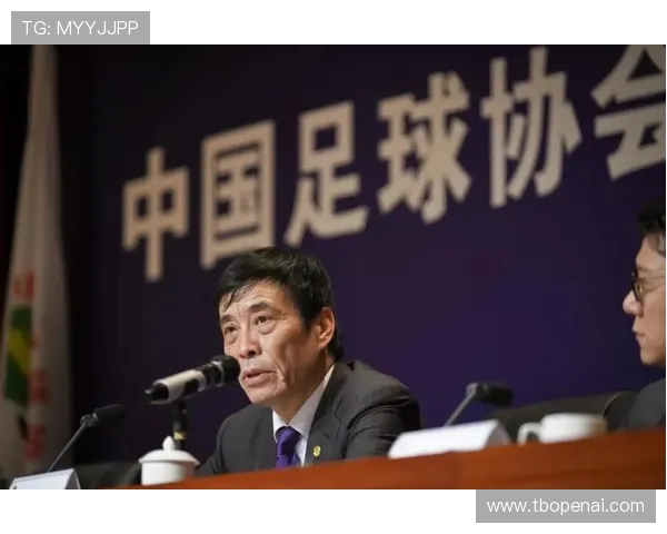 专访黄强:探寻足球成功背后的秘诀与智慧 专访黄强:探寻足球成功背后的秘诀与智慧