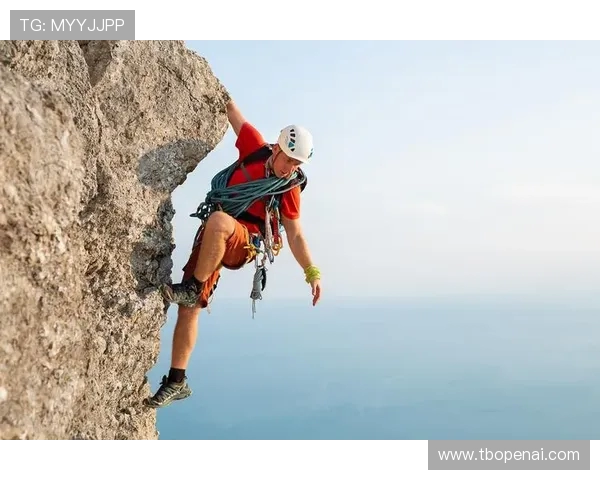 广州攀岩队的团队协作探索与实践:攀岩运动中的默契与挑战 广州攀岩队的团队协作探索与实践:攀岩运动中的默契与挑战