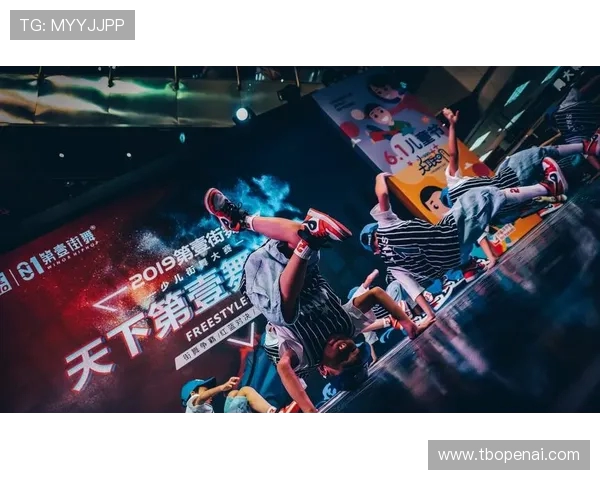 成都街舞队与广州街舞队赛后复盘团队协作的精彩瞬间与经验分享