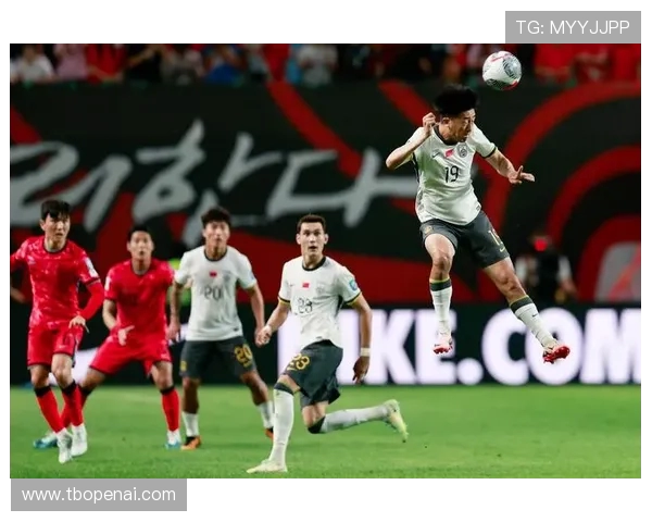 中国国足迎战关岛期待大胜球迷热情高涨助力球队再创佳绩 中国国足迎战关岛期待大胜球迷热情高涨助力球队再创佳绩