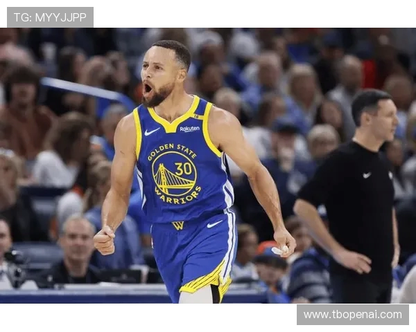 库里三分球总数突破四千大关成为历史第一人再创辉煌成就 库里三分球总数突破四千大关成为历史第一人再创辉煌成就