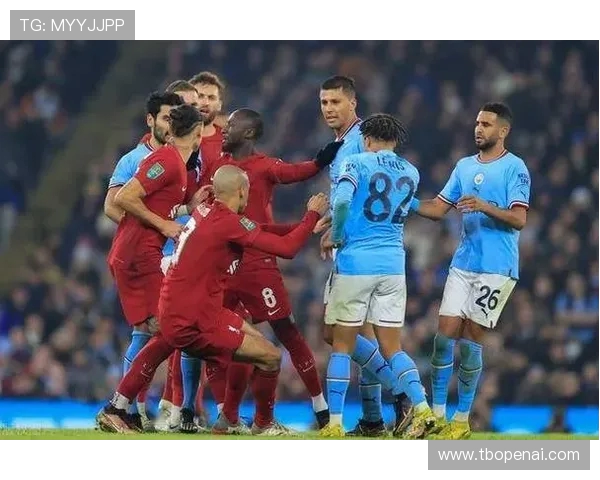 曼城与利物浦历史交锋回顾及战绩分析探讨