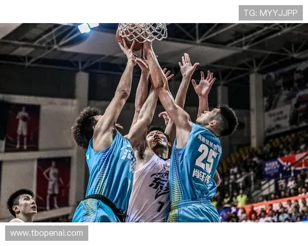 火箭队与骑士队激战正酣广东体育为您带来精彩赛事直播与分析