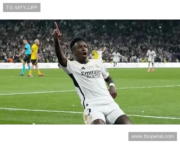 维尼修斯：从青涩小将到足坛巨星的华丽蜕变之路