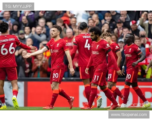 阿森纳与利物浦激战正酣比分悬念不断引发球迷热议 阿森纳与利物浦激战正酣比分悬念不断引发球迷热议