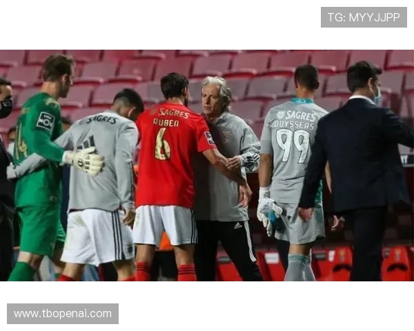 鲁本迪亚斯：从天才后卫到球队核心的华丽蜕变之路