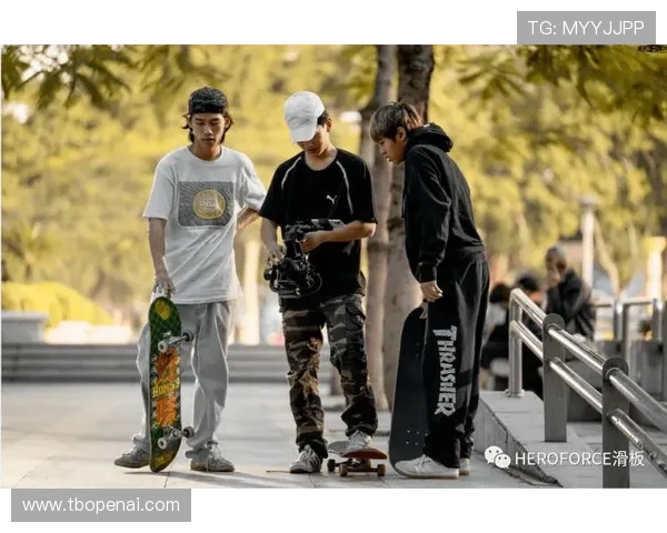 广州滑板队与成都滑板队赛后复盘分析比赛节奏与战术对决